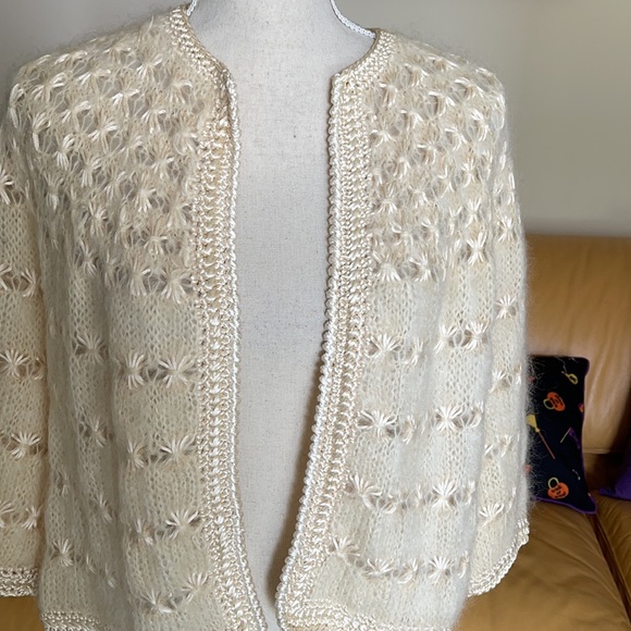 Vintage Saks Fifth Avenue Cream Knit Sweater - Picture 2 of 10